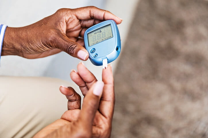 how to take a blood glucose test