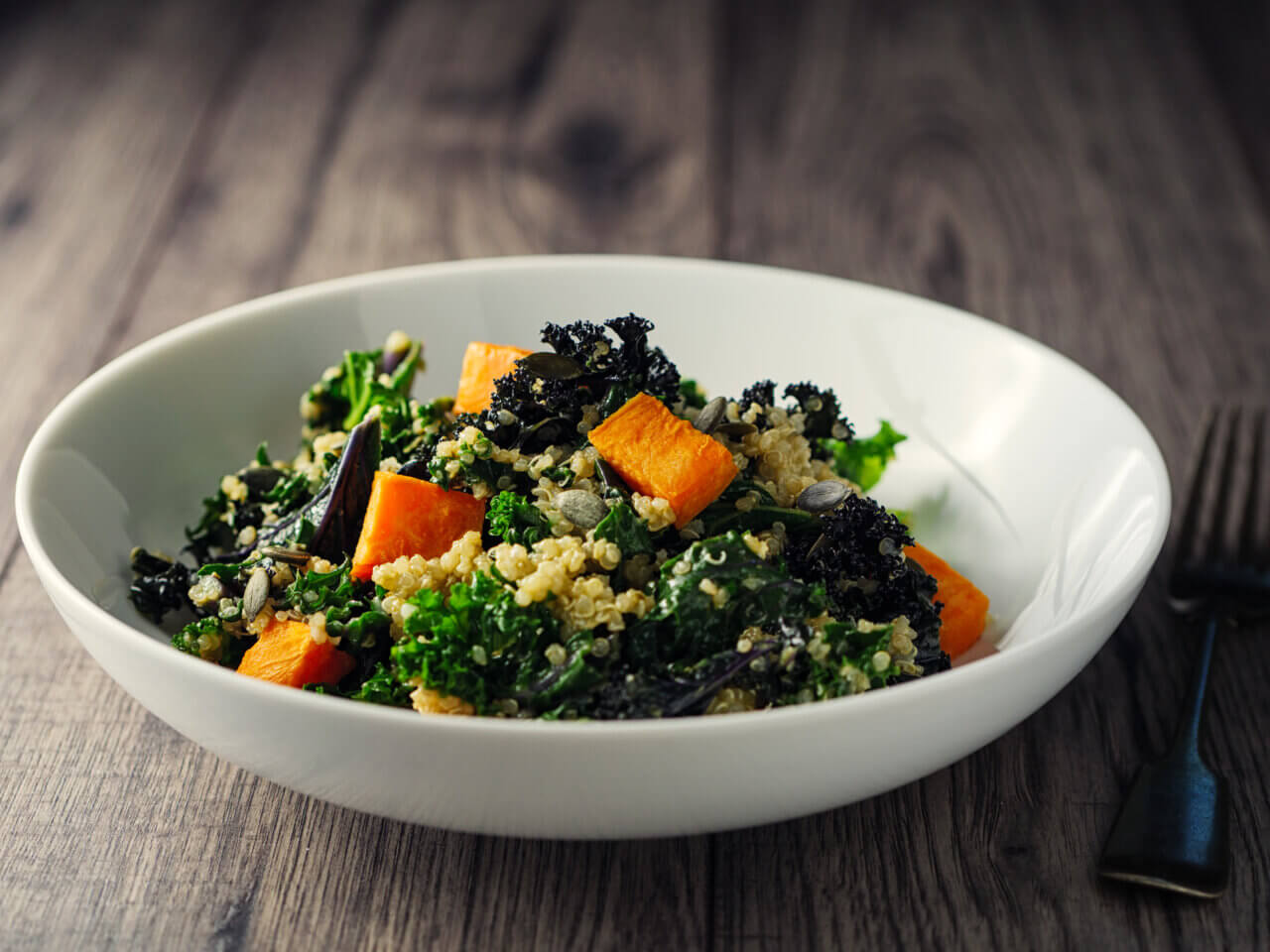 Kale: Health benefits, nutrition, diet, and risks